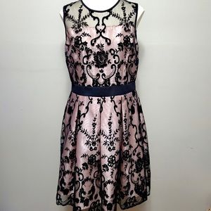 Roz & Ali, Formal dress, pink satin and black overlay, keyhole back, A line.